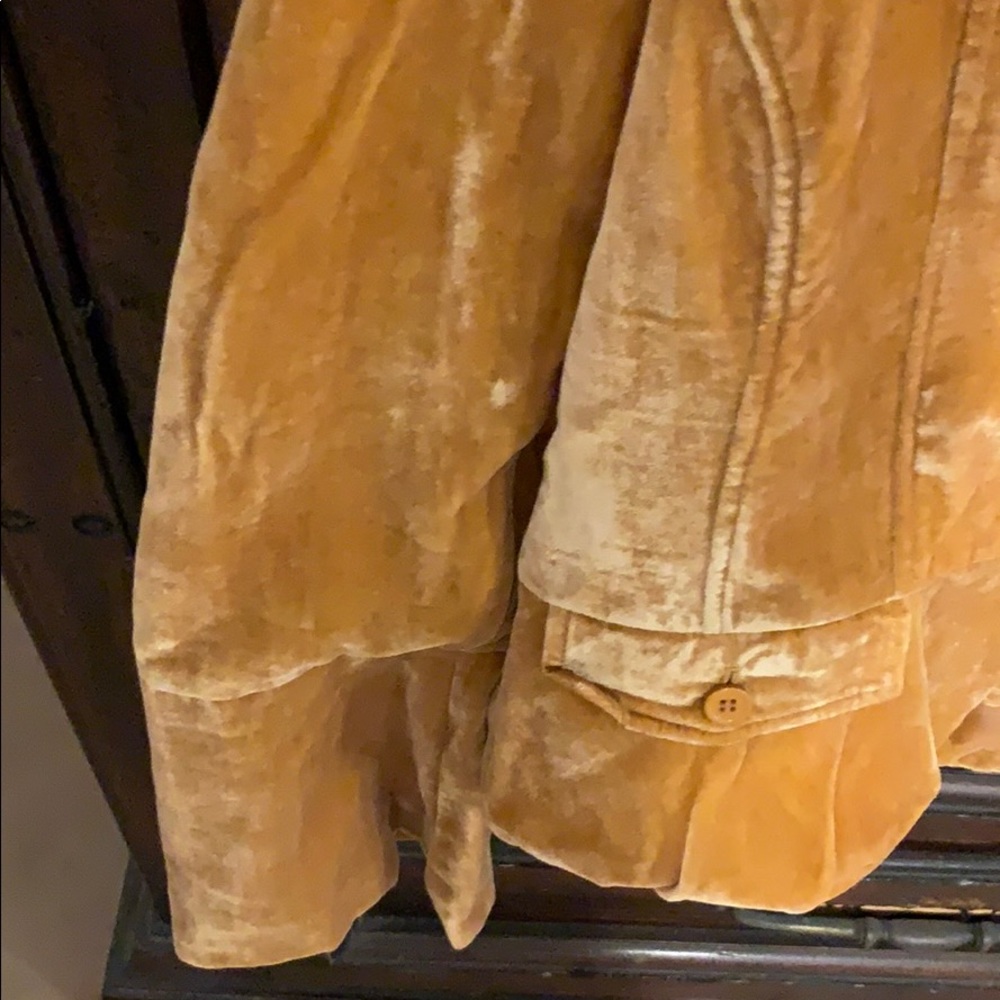 Jacket - Picture 2 of 5